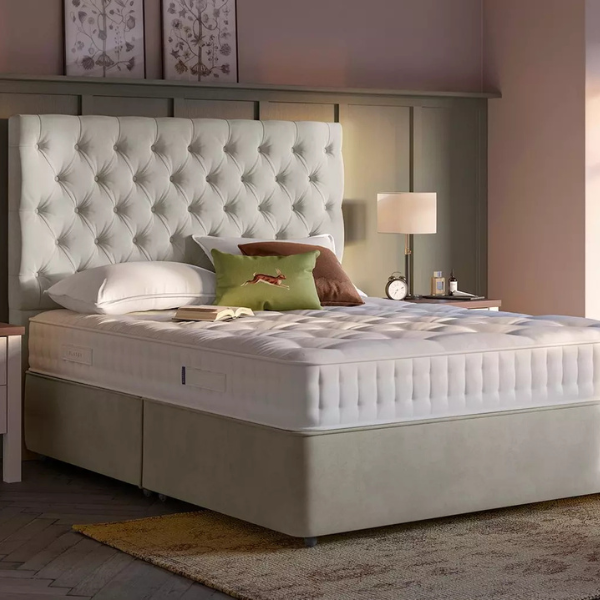 Moderna Divan Bed
